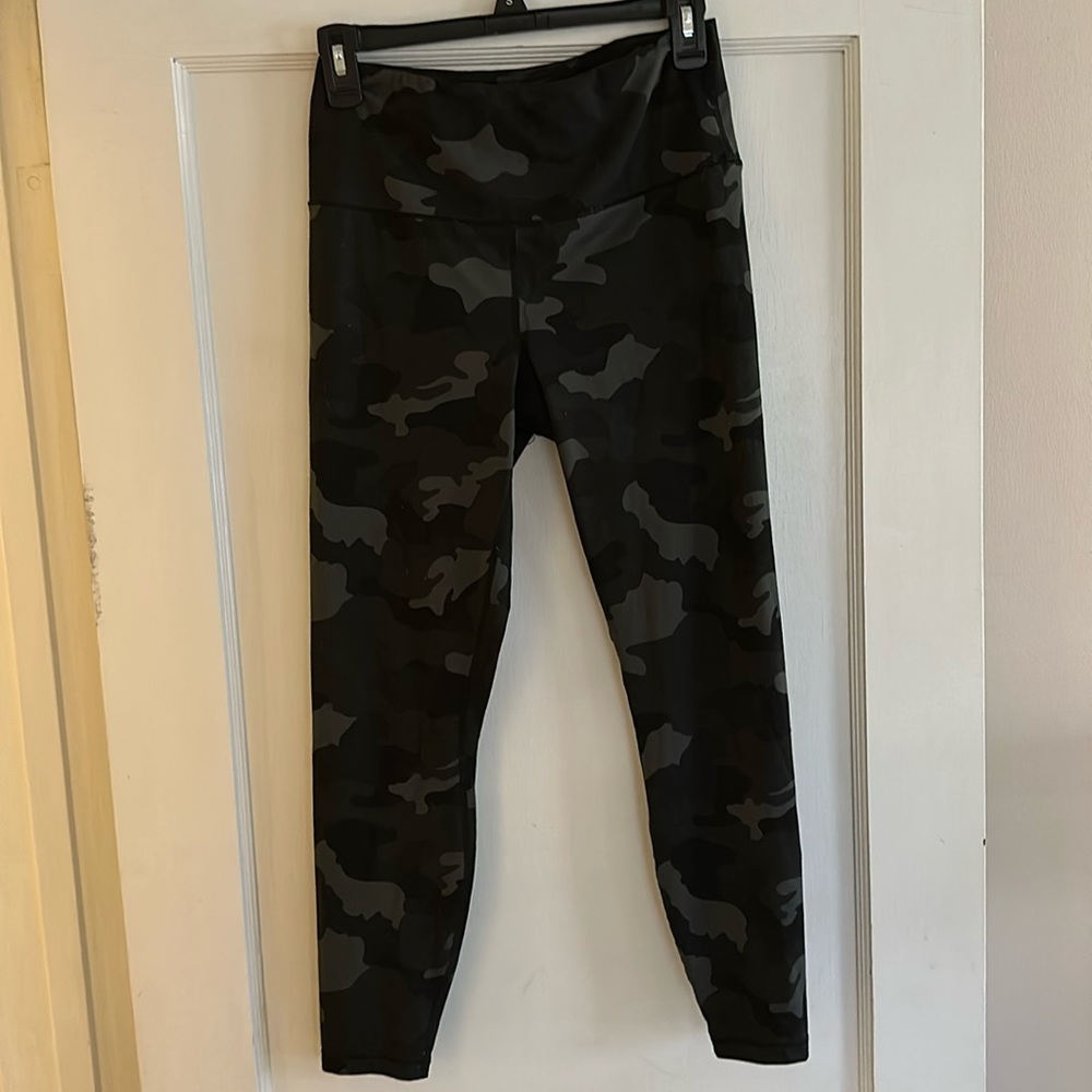🌟SALE 3 for $12 🌟 leggings